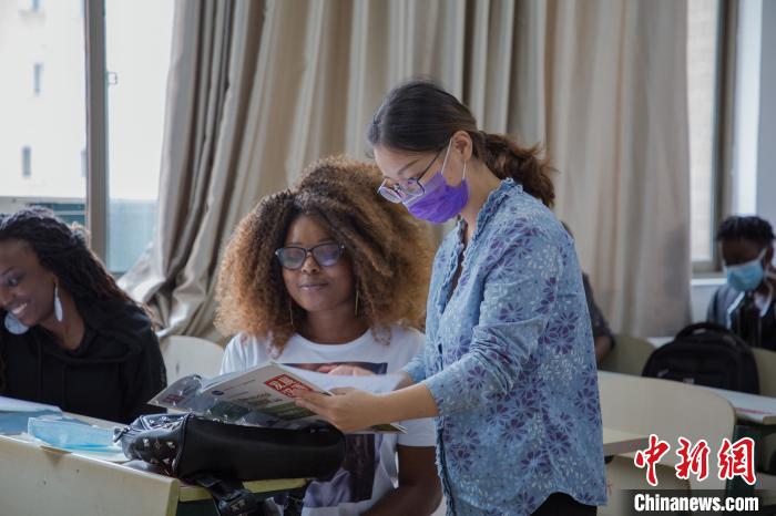 在华留学生线下复课进行时一切都在步入正轨