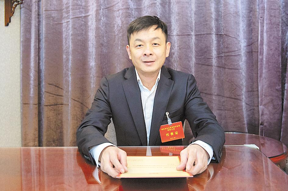 省经信厅原材料工业处二级调研员邓忠明3月23日,武汉经济开发区东风