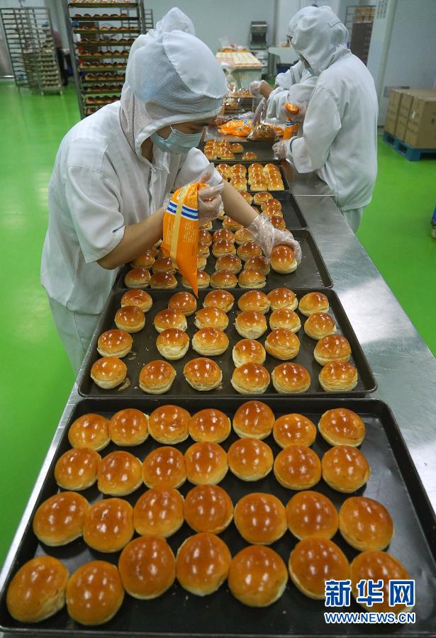 小面包托起大产业