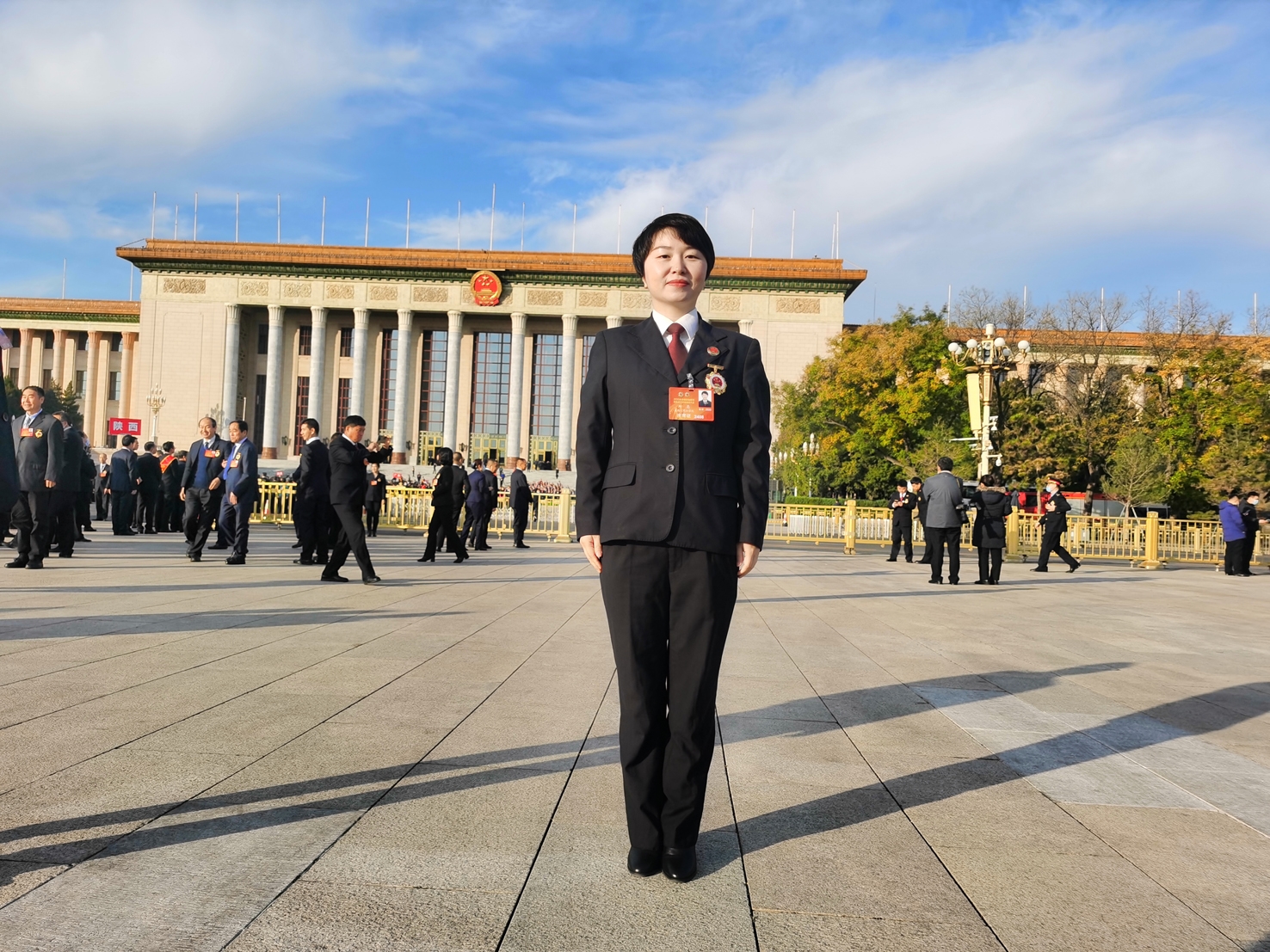 亮姐亮剑:凭一个曾用名揪出命案漏网嫌疑人 凭合同上一句话挖出重大