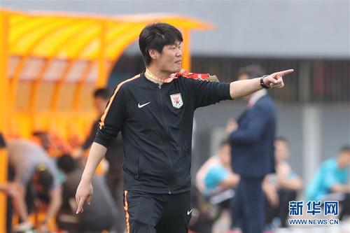 武汉卓尔换帅!李霄鹏将任主教练,曾获两赛季"中超最佳教练"