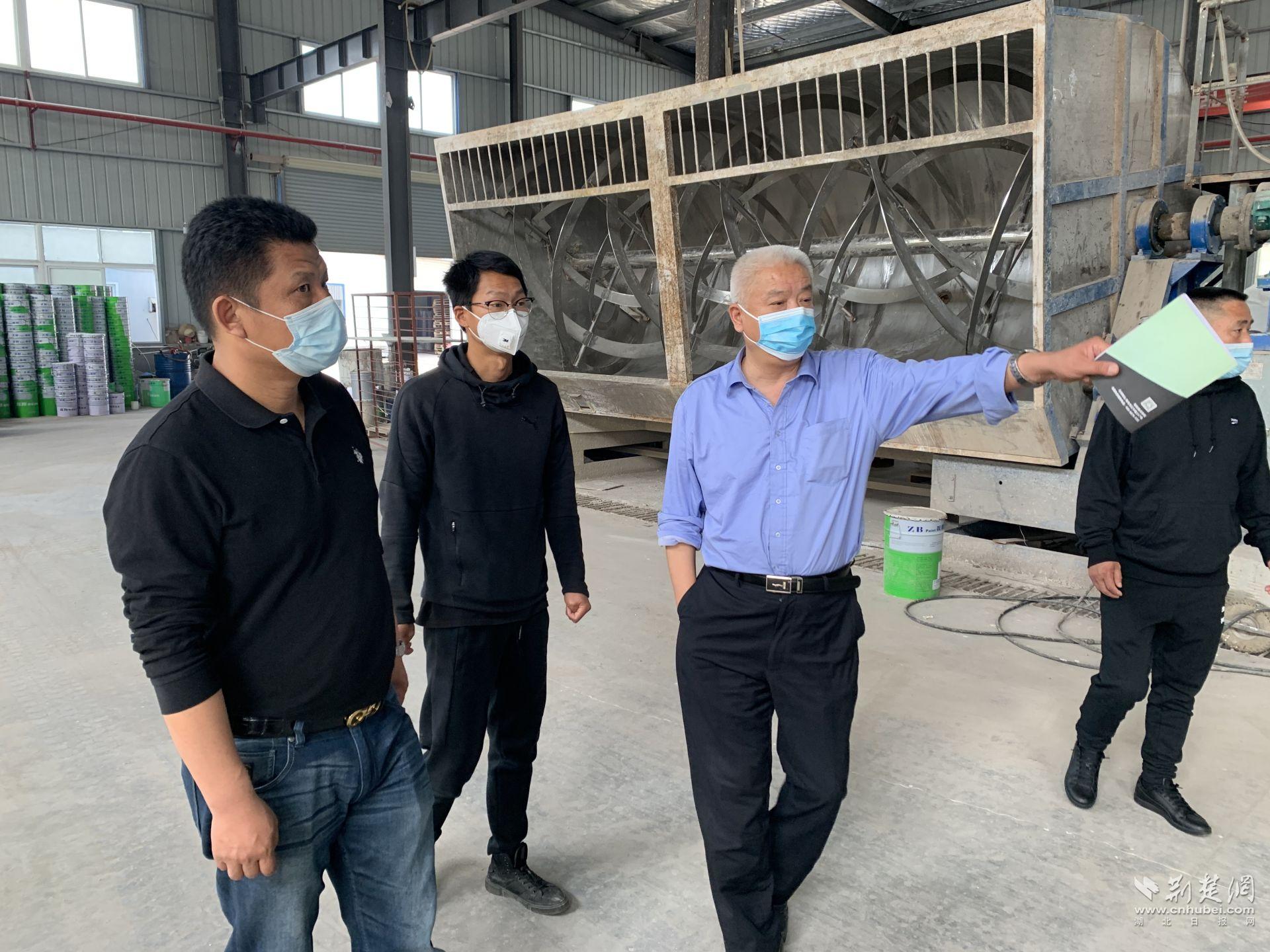 党员易俊杰:走村入户解决群众烦心事