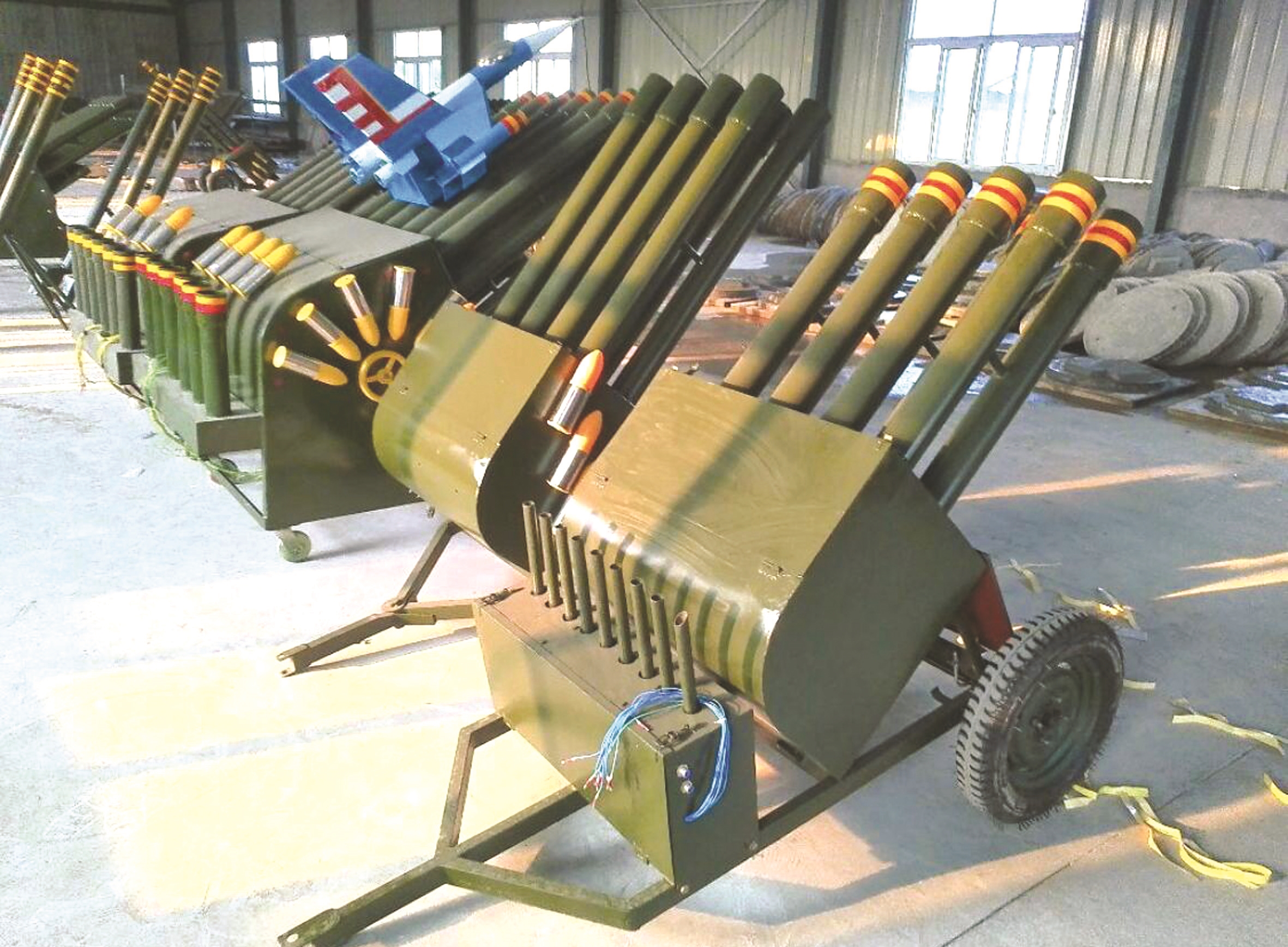 湖南省邵阳市新宁县回龙寺镇一居民家办丧事时,电子炮突然发生爆炸