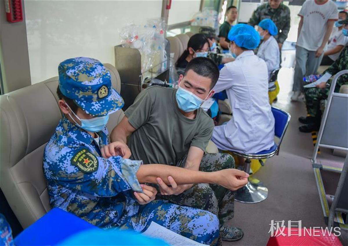 用熱血書寫別樣畢業禮,