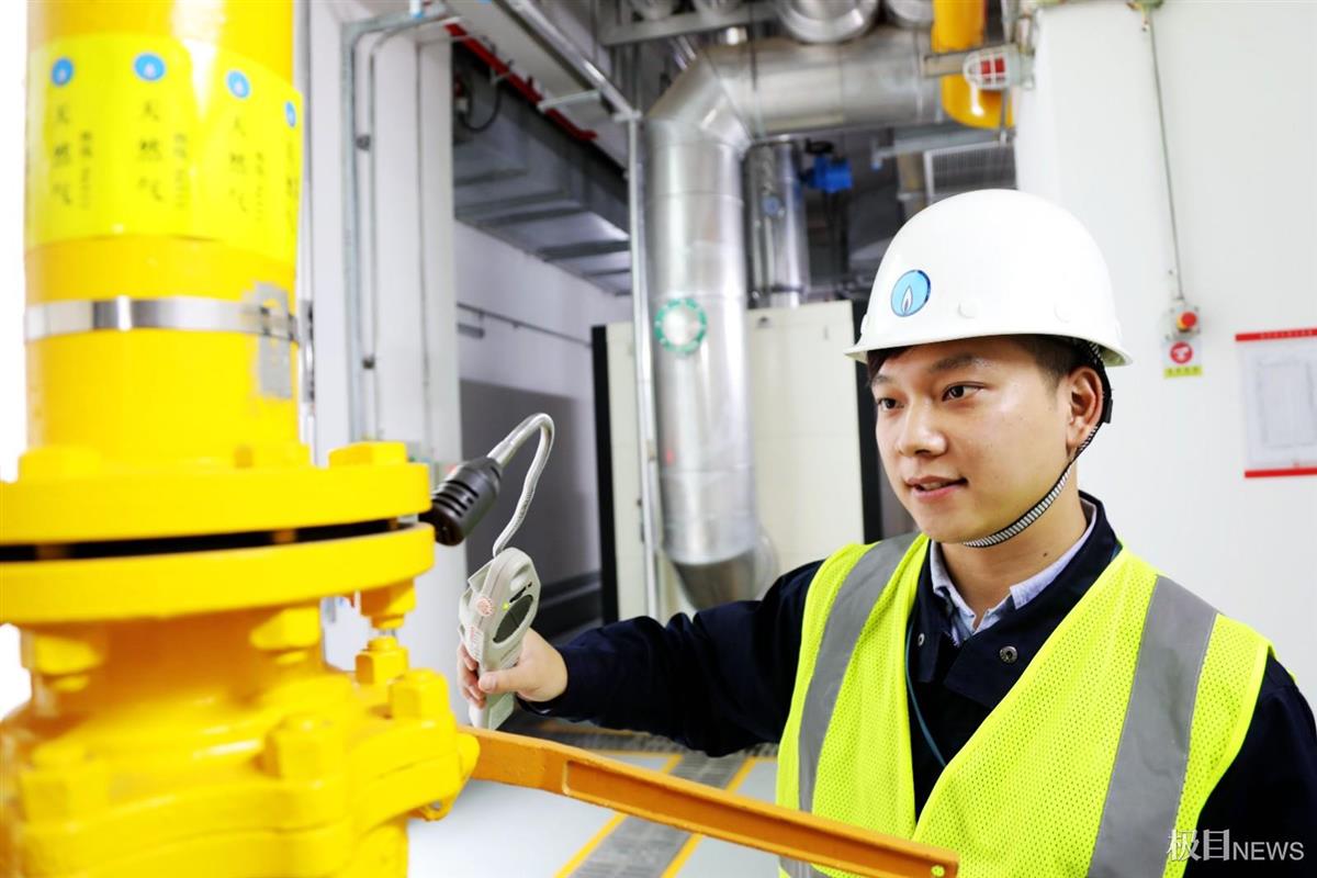 凌晨驾车35公里驰援:90后天然气维修员保障客户用气