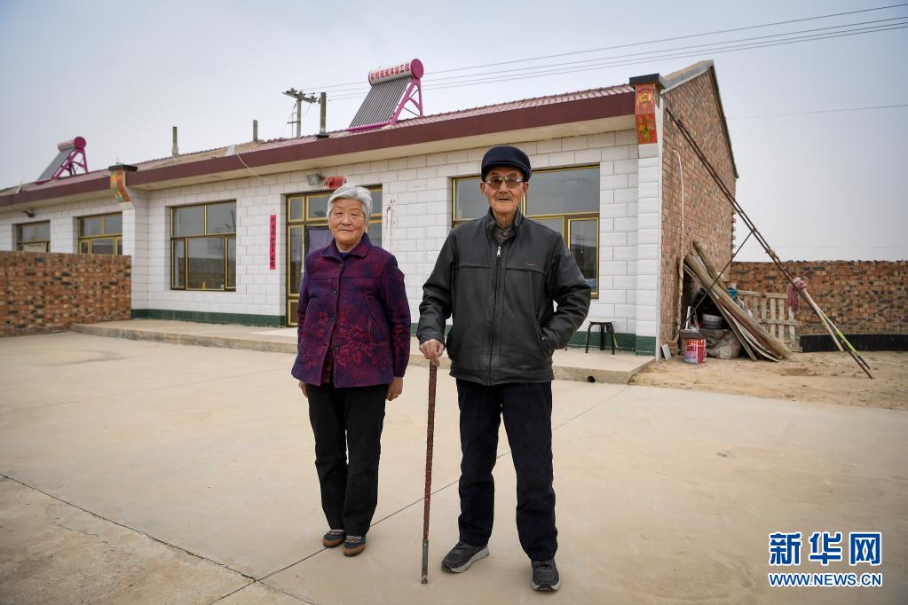 新华全媒 |毛泽民与一件羊皮大氅的红色故事