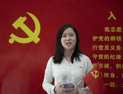 67先模老党员进红色场馆讲党史,学党史