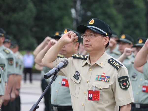 湖北省军区百余将校军官到革命老区红安"上党课"