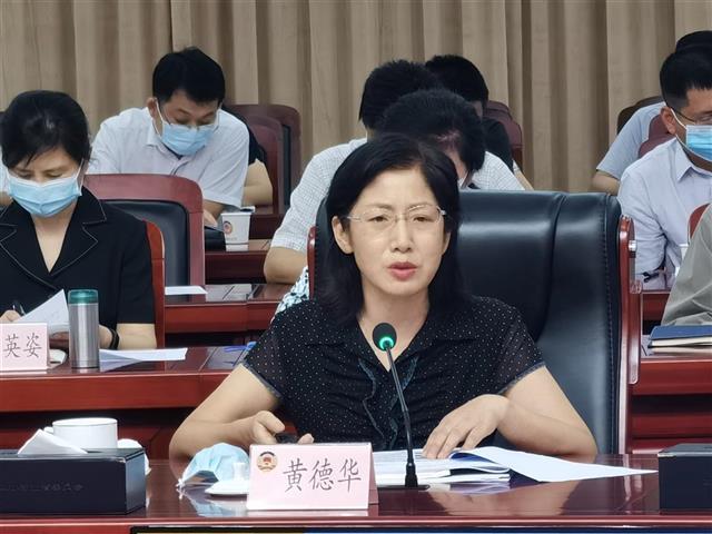 省政协常委黄德华建议:树立依法有偿,节约,科学用水的意识