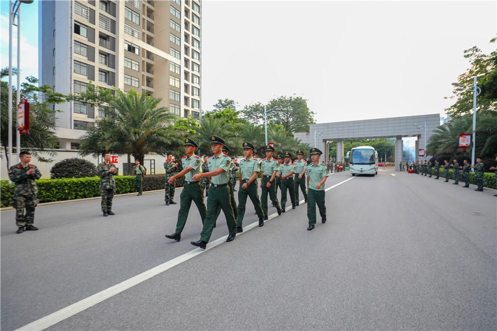 武警廣西總隊柳州支隊2021年度春季入伍新兵下連