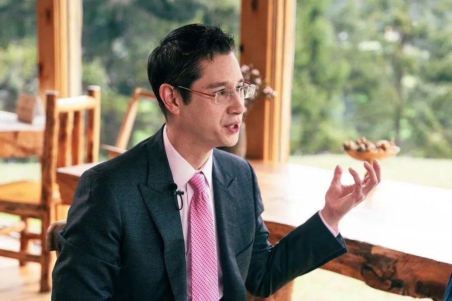 20年前来过西藏的  企业家雷小山(shaun rein)  没想到这里已然大变