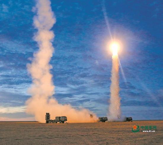 第72集团军某防空旅开展要地防空演练:雷达巡天战车轰鸣