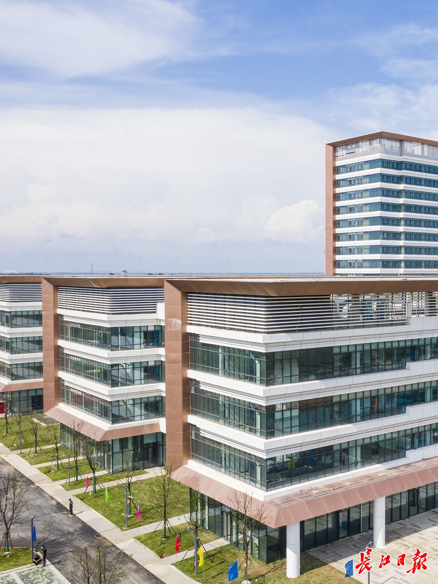 7月21日,我市"四区两院"重点项目之一——武汉同济航天城医院项目正式