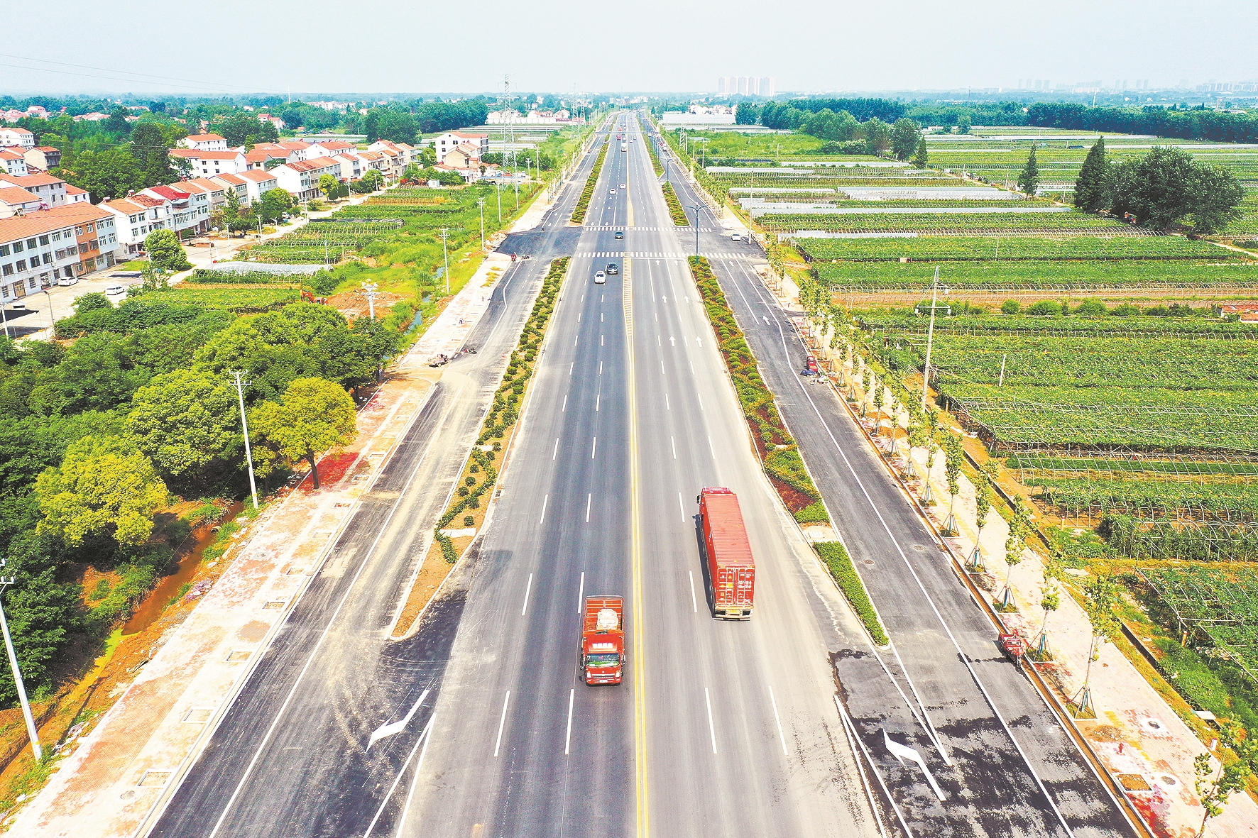 新洲阳大公路通车 双向4车道拓宽为10车道 武汉新增一条主干道