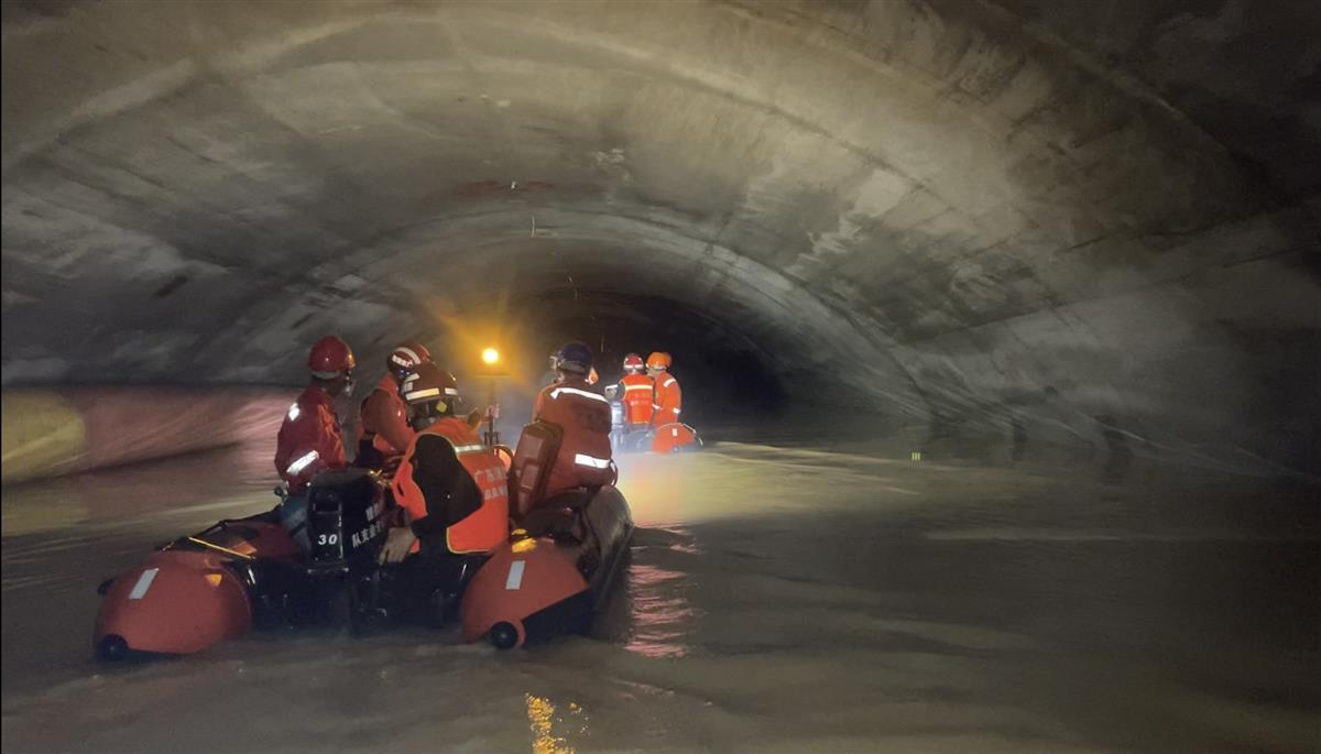 广东珠海隧道透水事故图片