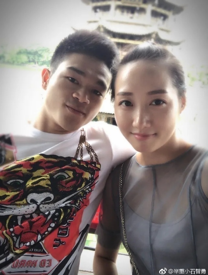 隔离结束后为你戴上我的金牌