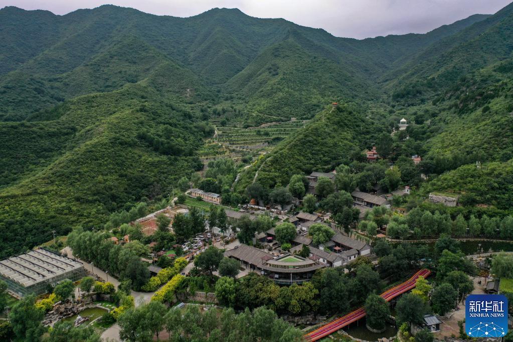 8月17日拍摄的门头沟区清水镇瓦窑民宿村(无人机照片).