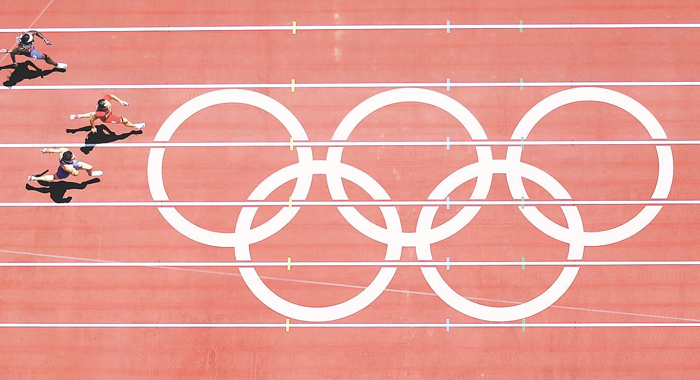 男女4×100米接力队首次双双进决赛 男队第四棒为湖北选手吴智强