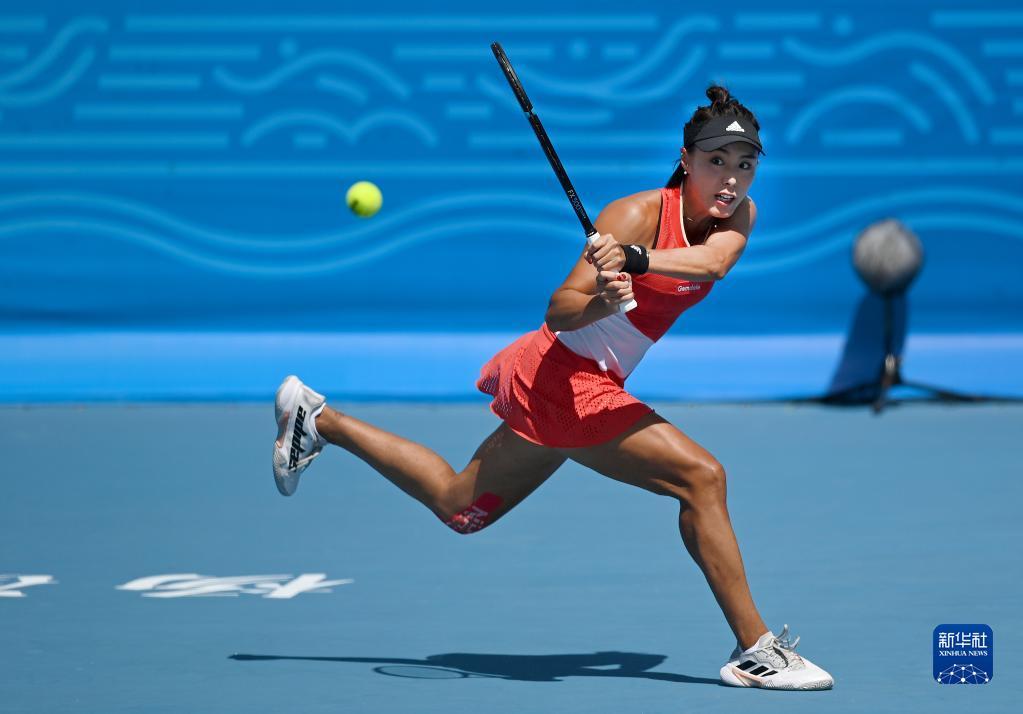 天津队王蔷获得网球女子单打项目冠军