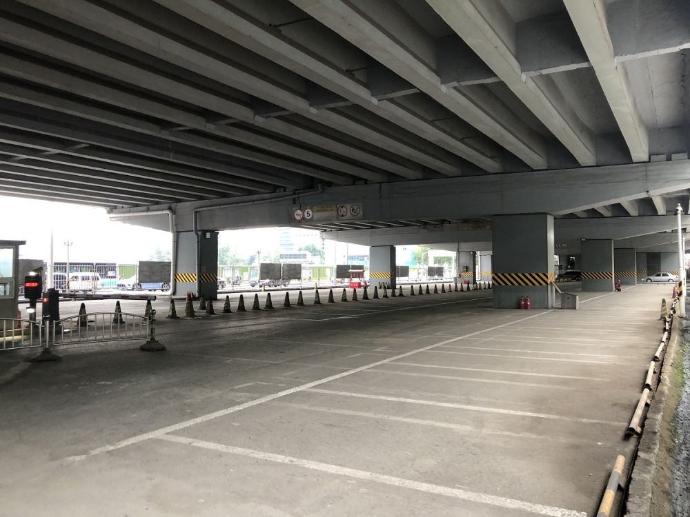 立交桥下那些空空如也的"内部停车场",何时能重启?