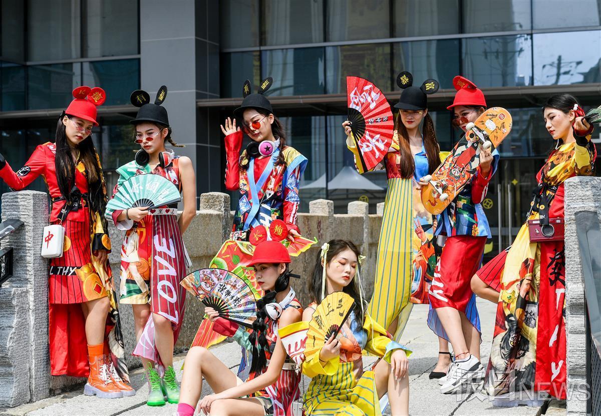 汉正街里秀"国潮"