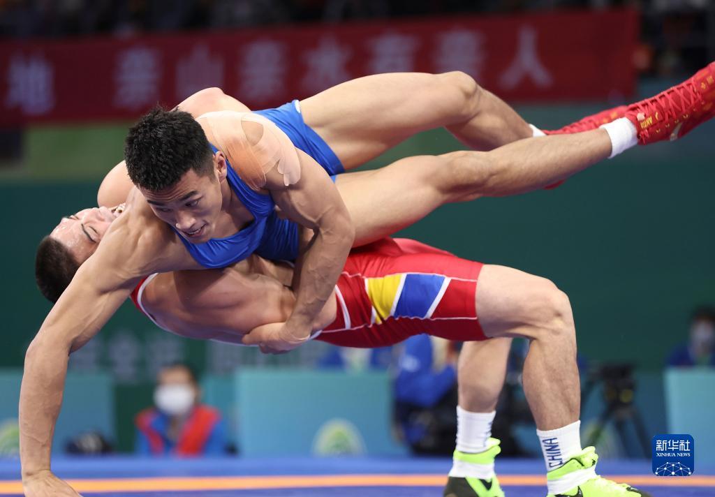 全运会-摔跤男子古典式77公斤级:辽宁队选手张日东夺冠