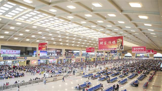 30年新汉口站见证祖国重要时刻