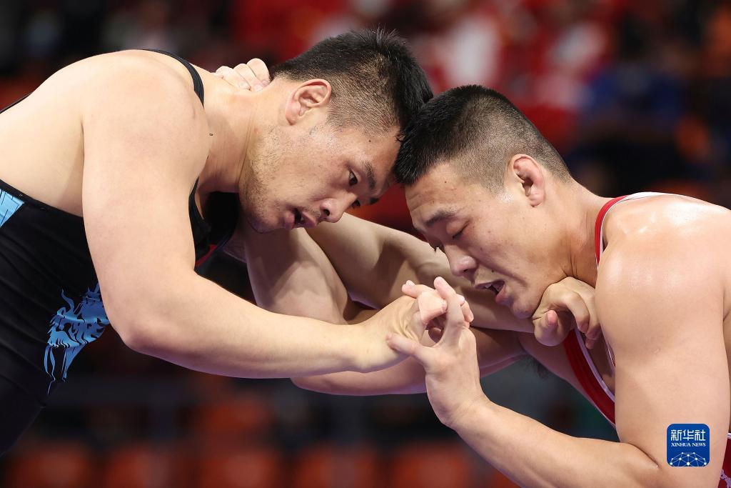全运会-摔跤男子古典式97公斤级决赛:辽宁队选手刘焱夺冠