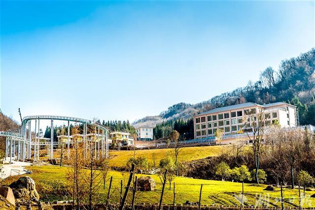 地点:水月寺镇安桥河村云栖谷