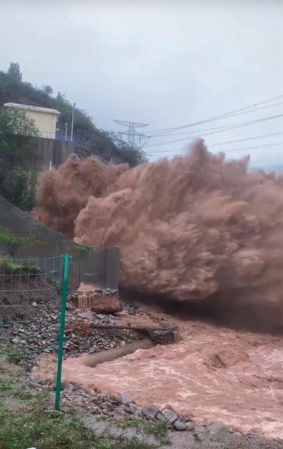 清徐暴雨图片