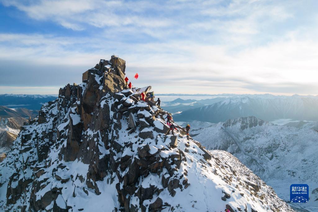 百餘名山友相聚四川三奧雪山