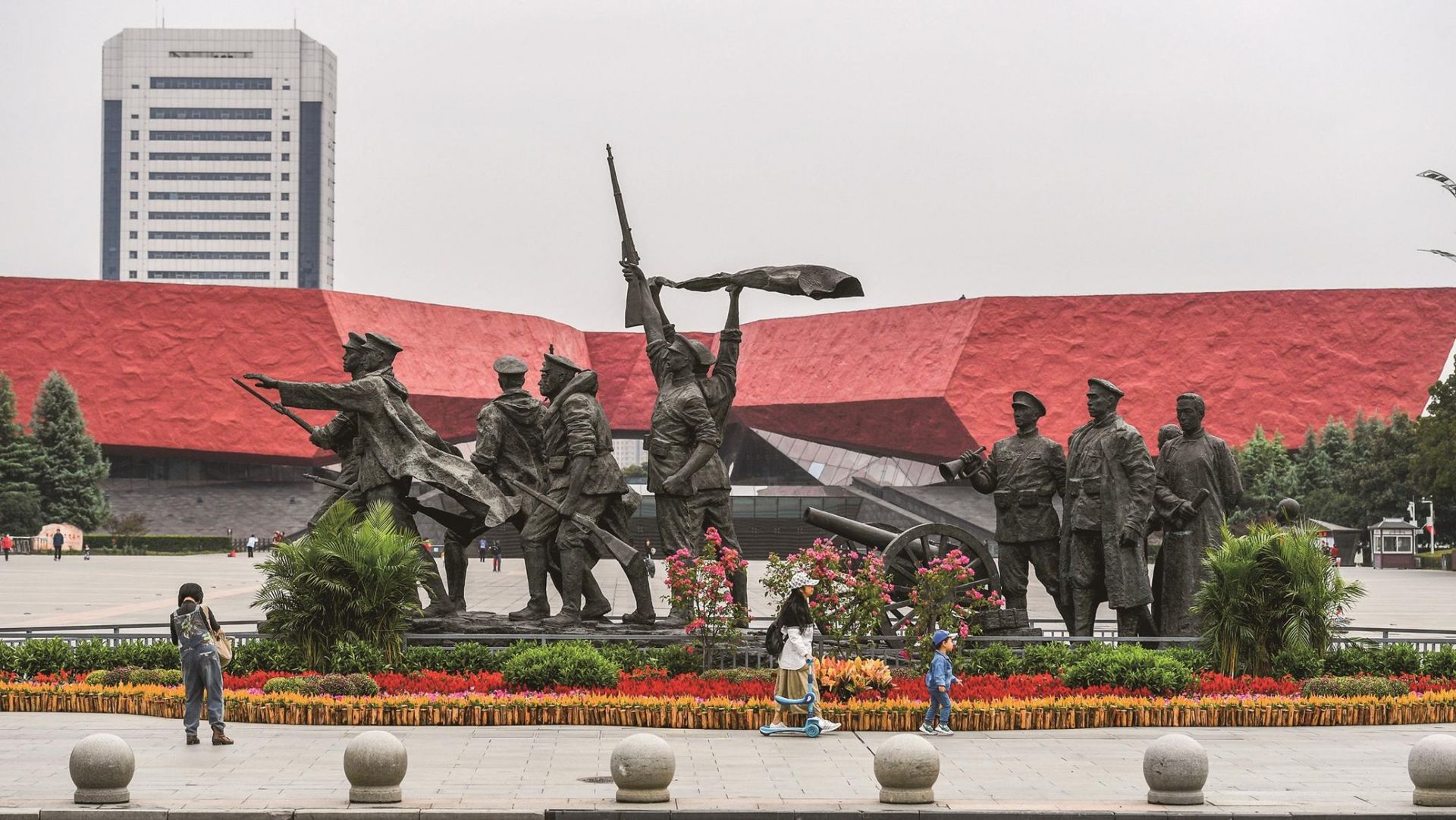 武昌起义雕像图片