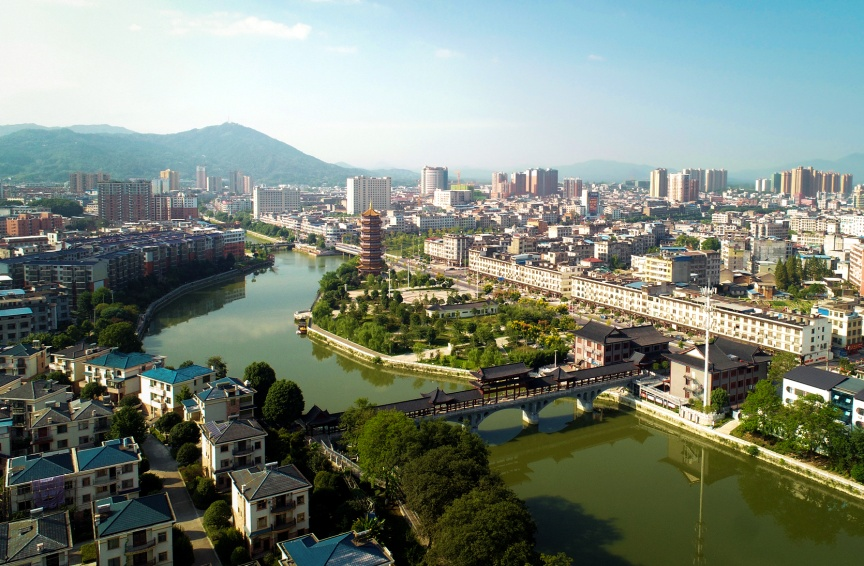 田城 通訊員 劉建平)11月23日,湖北省通城縣召開第十九屆人民代表大會