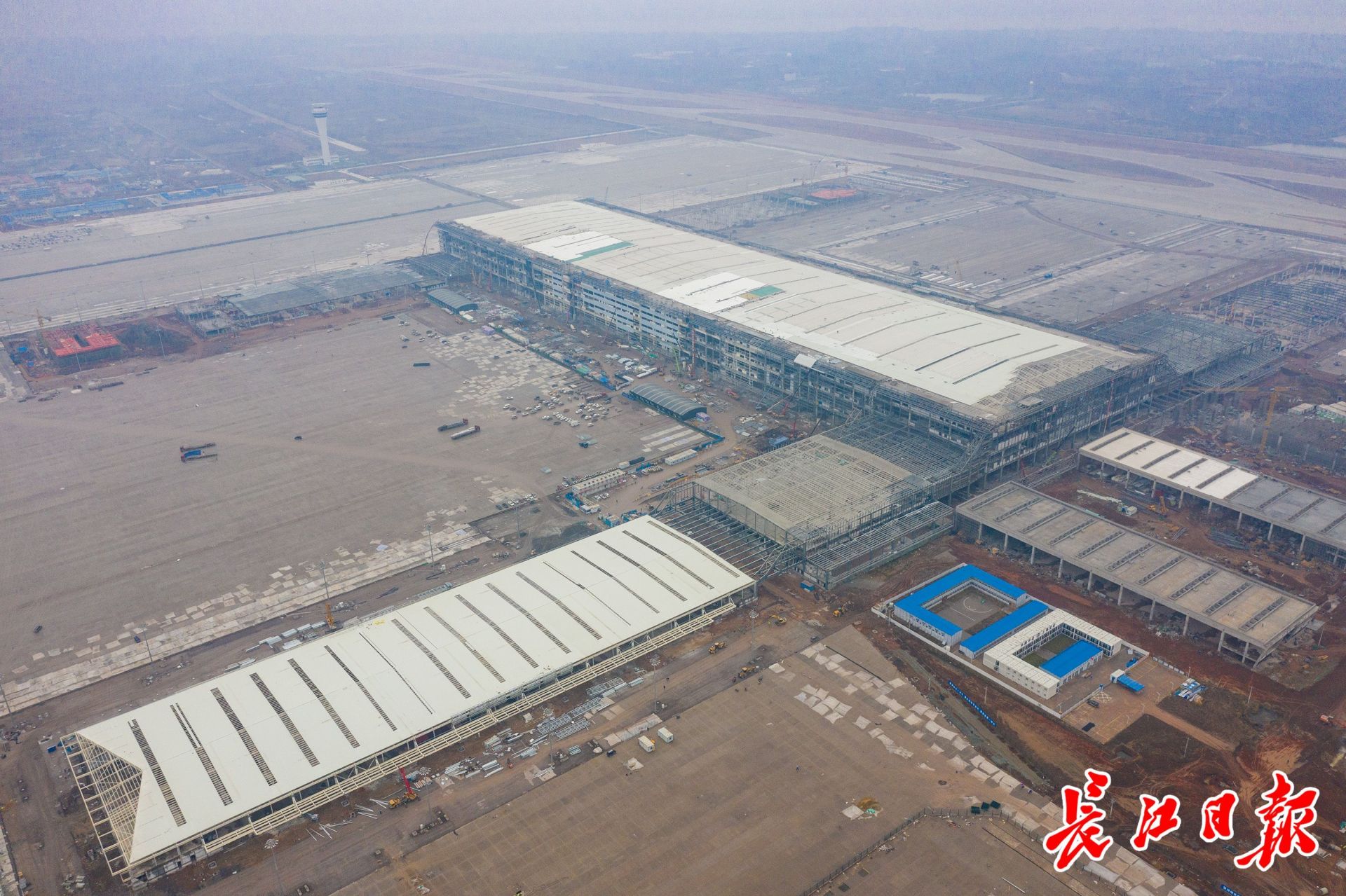 鄂州花湖机场顺丰转运中心正在建设中(记者任勇 摄影报道)