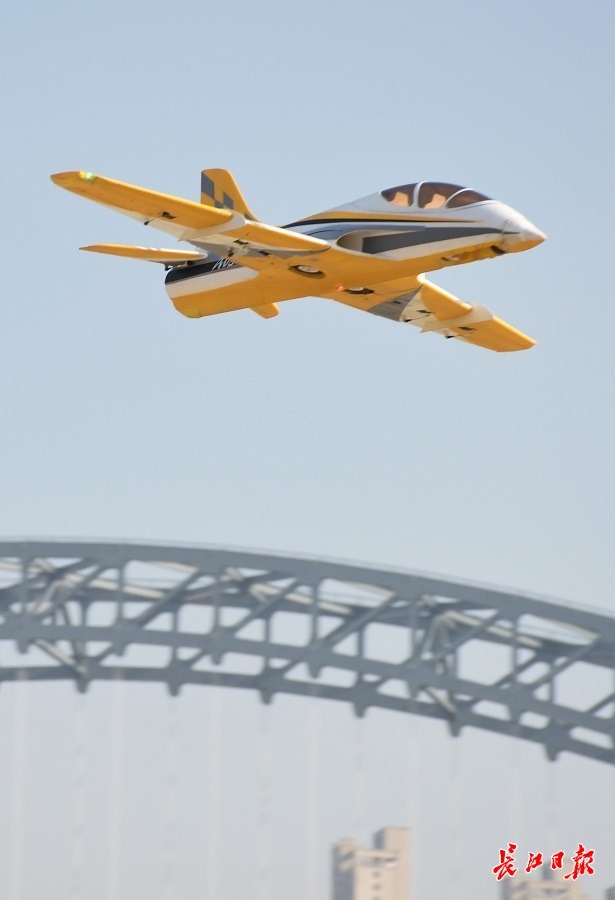 航模飞机随心飞