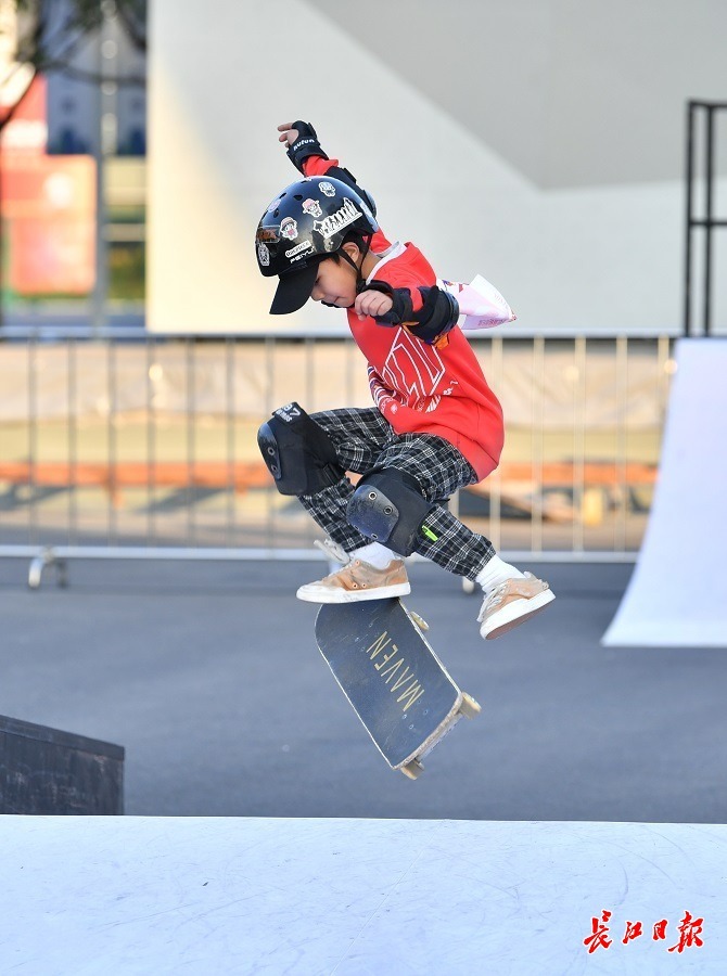 滑板锦标赛这群孩子嗨到飞起