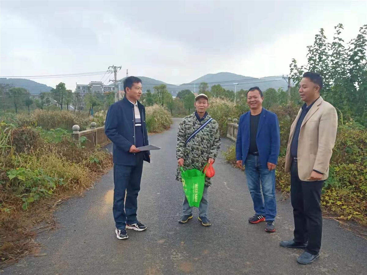 周军:驻村第一书记,干事不能做"第二"