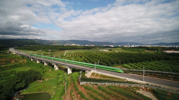 中老鐵路通車在漢央企參與建設全線最難隧道之一