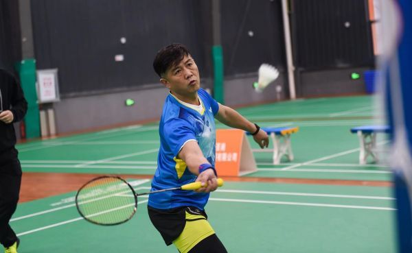 在公园遇见世界冠军羽毛球名将王晓理亮相常青公园