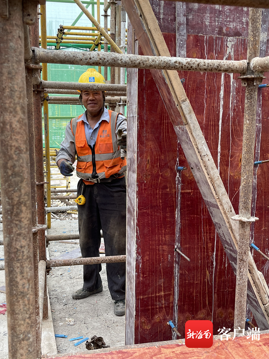 新春走基层 | 洋浦重点项目工人:和工友一起工地过年也很热闹