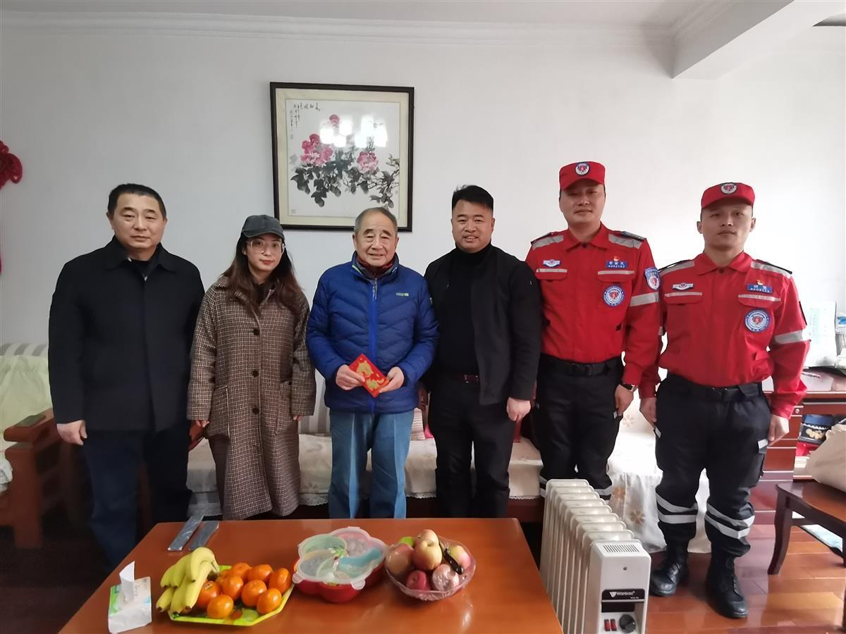 发起,在洪山区委文明办的协调下,此前已先后慰问了李道州家庭,毛兰成