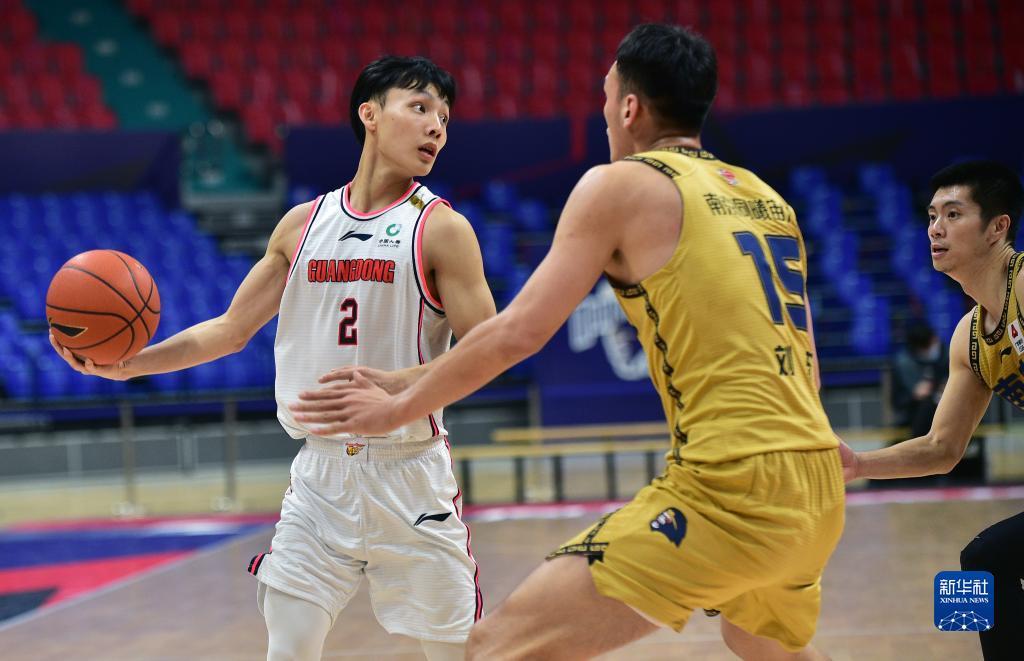 2021-2022赛季中国男子篮球职业联赛(cba)第二阶段第18轮比赛中,广东