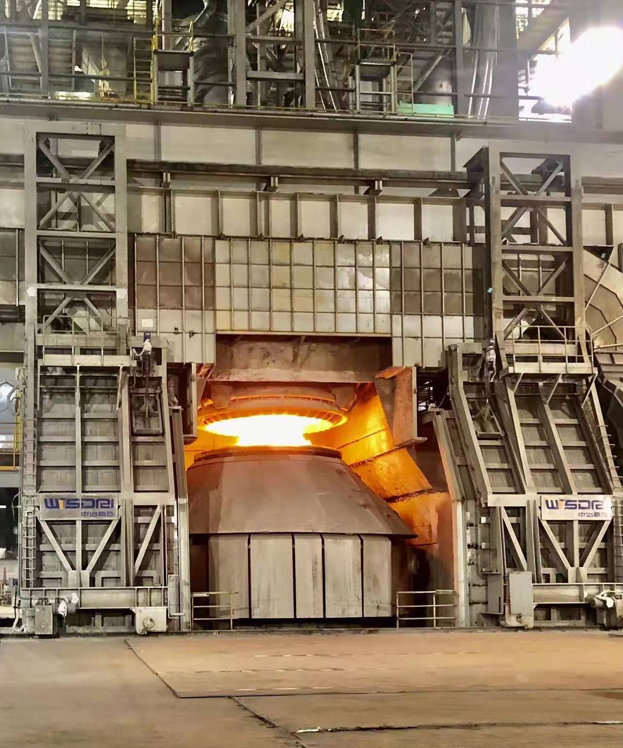 武汉企业在越南最大钢企建设的炼钢转炉投产