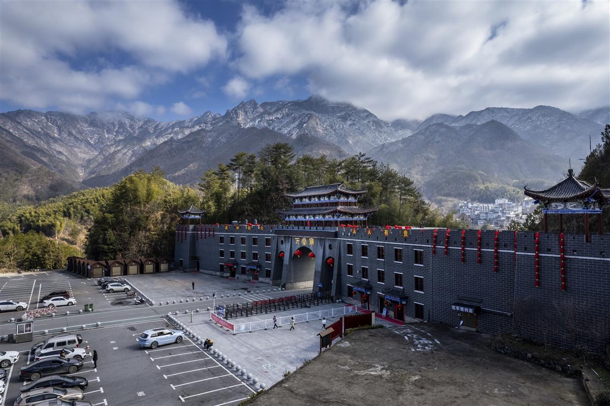 据悉,罗田天堂寨景区目前由湖北大别山旅游开发有限公司接管,以打造成