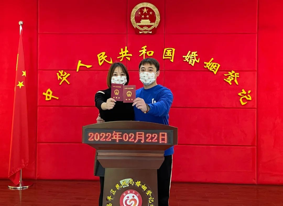 人民网20220222图片