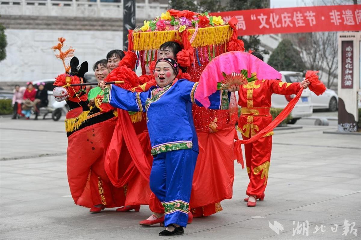 划旱船打狮子东巩高跷犟驴南漳民俗文化闹元宵