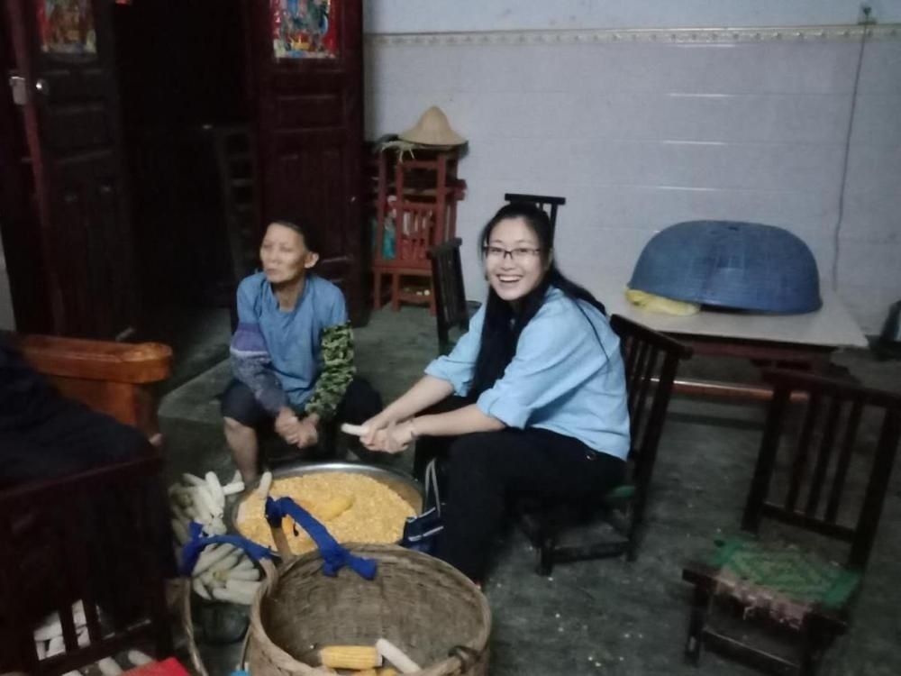 黄文秀担任百坭村第一书记的1年零82天里她和村两委干部一起带领群众