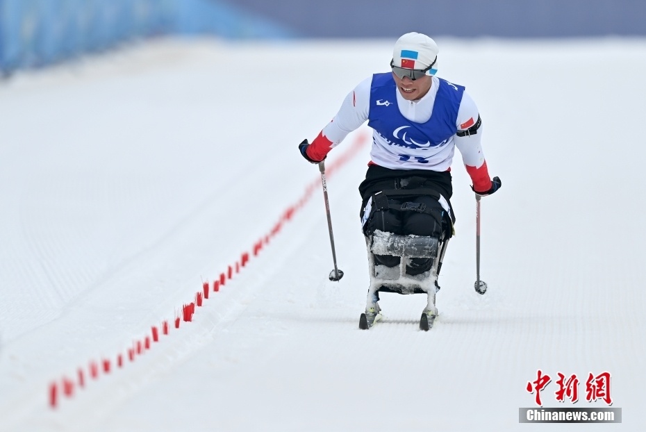 中国选手刘梦涛获残奥冬季两项男子长距离坐姿项目冠军
