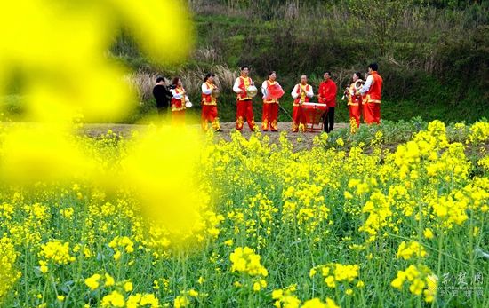 当前现状:随着老一代牌子锣艺人相继离世,牌子锣这一