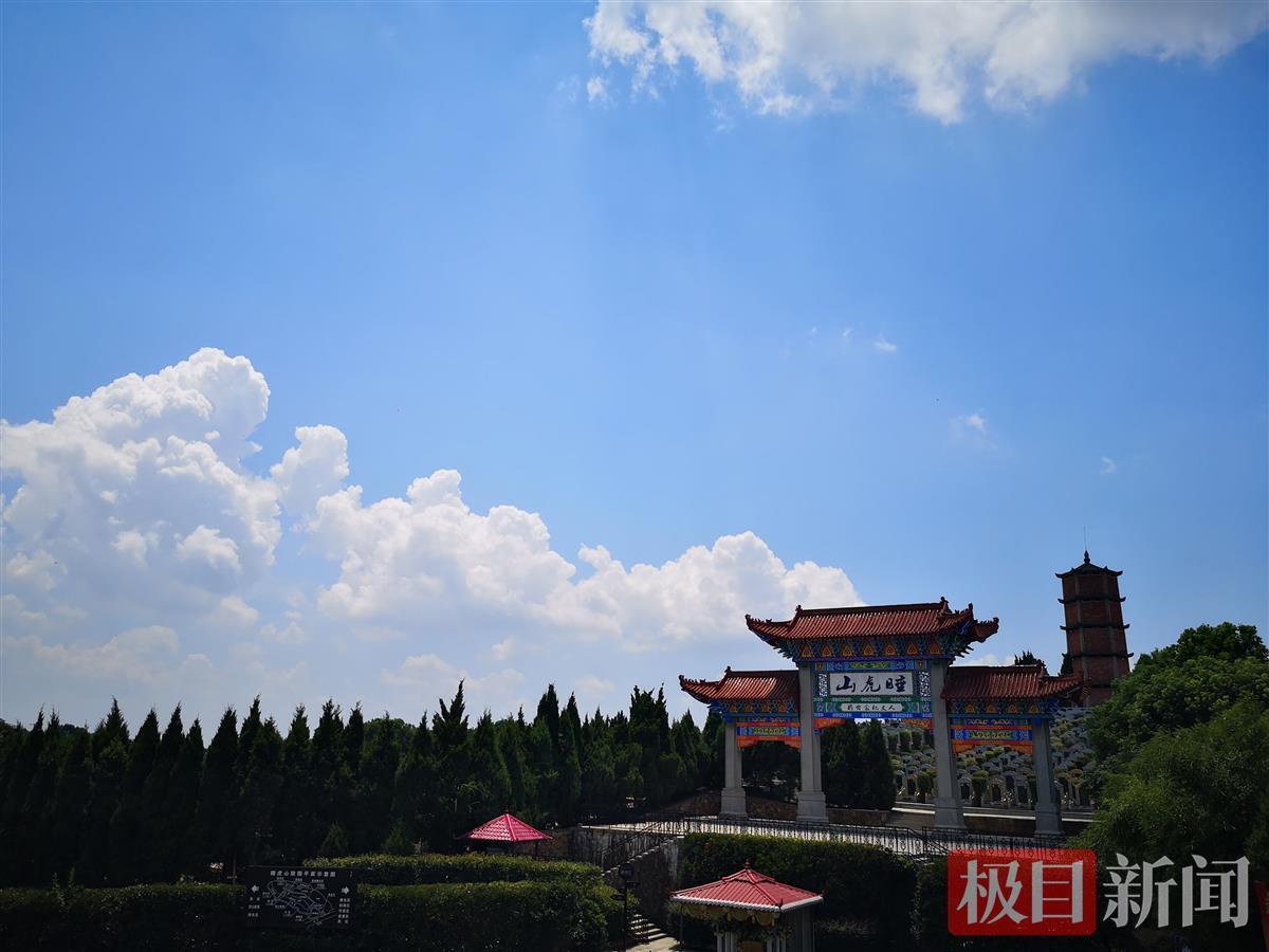 临近清明武汉睡虎山陵园提示文明错峰祭扫